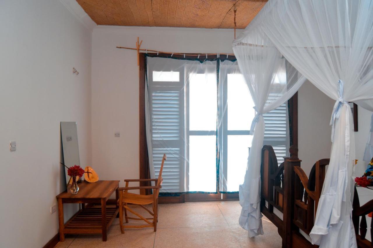 Zanzibar Kusini Beach Bungalows Hotel Kizimkazi Exterior foto